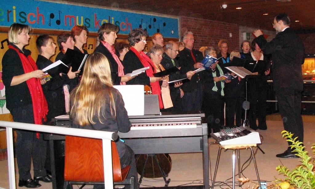 Kirchenchor Leezen auf dem Liedernachmittag 2006