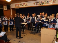 Der Senioren-Roland-Chor aus Bad Bramstedt unter Leitung von Martin Werner-Jonathal