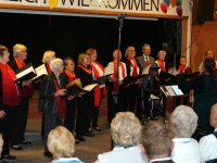 Gesangverein Frohsinn Wakendorf II, Leitung: Hjördes Rump
